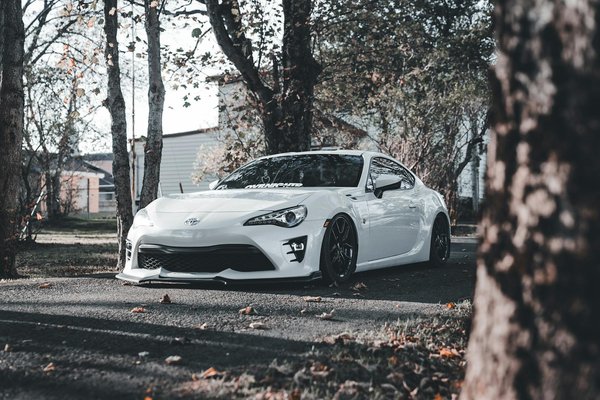 Naturverbundenes wohnzimmer für allergiker: so schaffen sie ein gesundes zuhause mit ökologischem design"